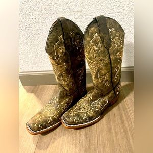 Size 7 circle g boots wide calf